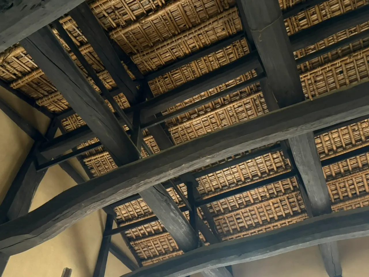 竹組の屋根下地